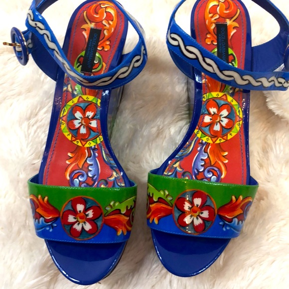 Dolce and Gabbana Floral Patient Leather Wedge Heels Size 40 - Picture 4 of 10